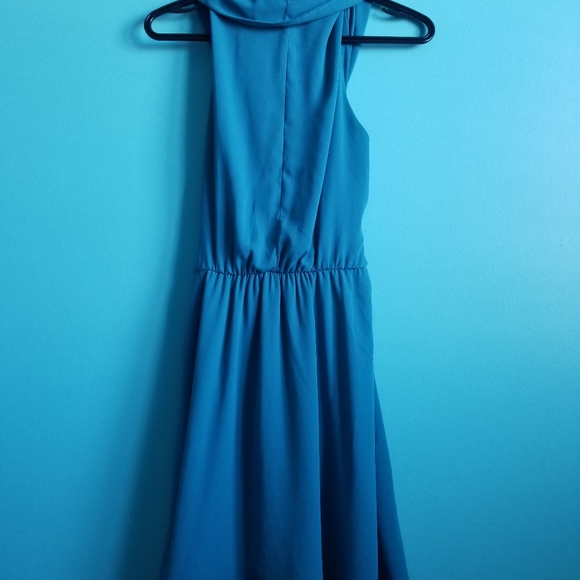 ☀️Turquoise knee length dress - Picture 2 of 4